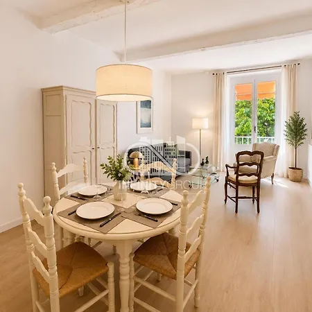 Apartamento Charme Authentique Au Coeur Du Vieil Antibes